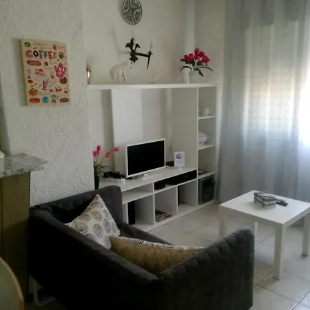 Charming In - 50 Sqm - Balcony With View Apartment
