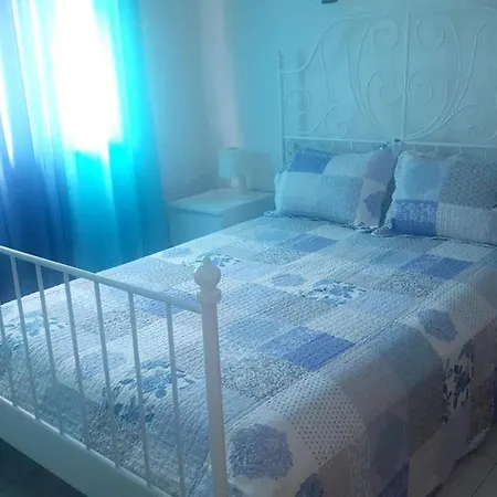 Charming In - 50 Sqm - Balcony With View Quarteira