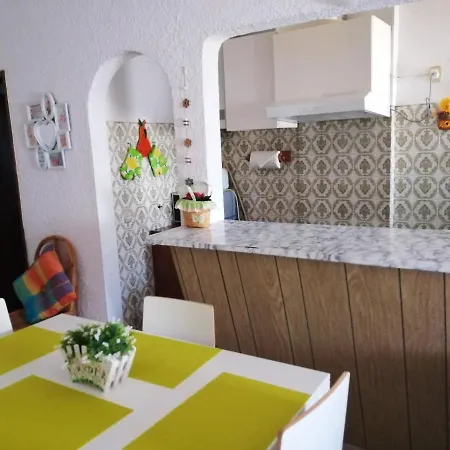 Charming In - 50 Sqm - Balcony With View Quarteira