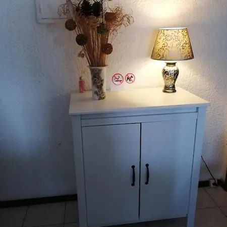 Apartment Charming In - 50 Sqm - Balcony With View